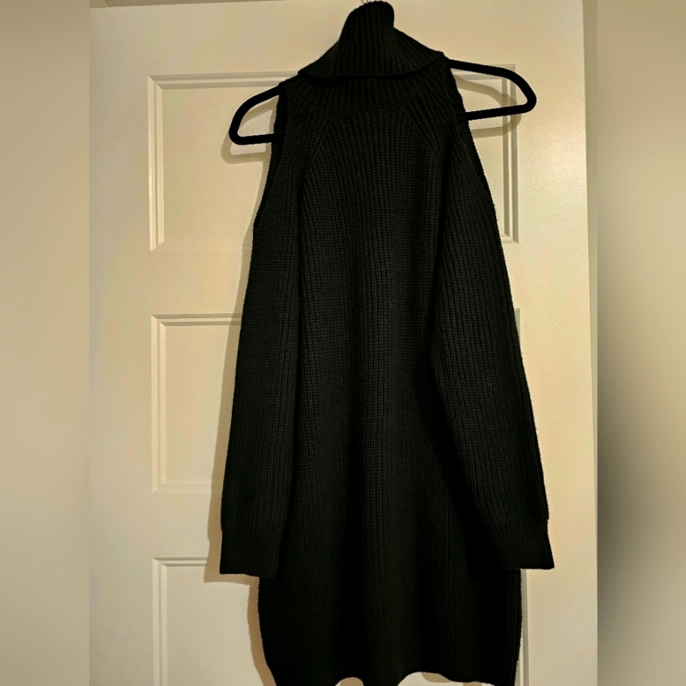 Lulus Black Long Sleeved Long Shaker Sweater sz medium - Picture 3 of 6